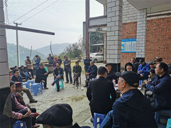 新盟律师下乡宣讲《民法典》 进村调解土地纠纷
