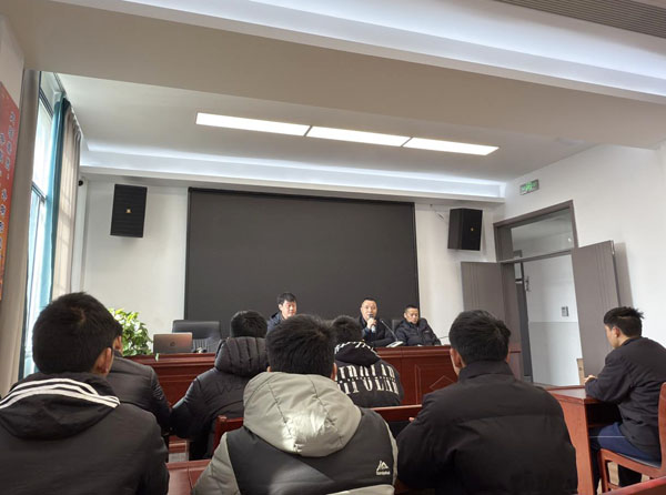 春风送法律,平安万里行——新盟律师在万州区柱山乡开展普法宣传活动